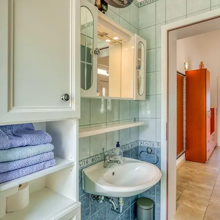 Сasa de vacaciones Haus Anita By Interhome *