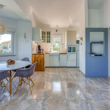 Feriehus Haus Anita By Interhome